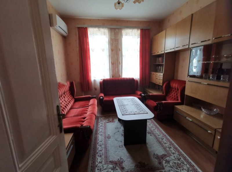 Под наем ЕТАЖ ОТ КЪЩА, град София, Банишора • 357 € / 698.23 лв. • 55344343 1