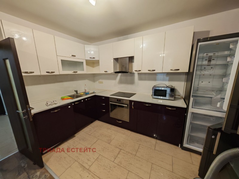 Дава под Наем 2-СТАЕН в град Бургас, Възраждане - 50 кв.м / 500 € » 977.92 лв., ТРИАДА ЕСТЕЙТС