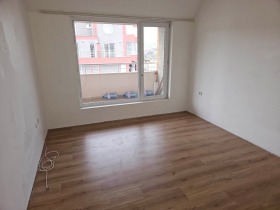 1 Schlafzimmer Wazroschdenzi, Kardschali 6