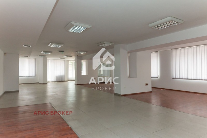 K pronájmu  Kancelář Plovdiv , Centar , 641 m2 | 72460763