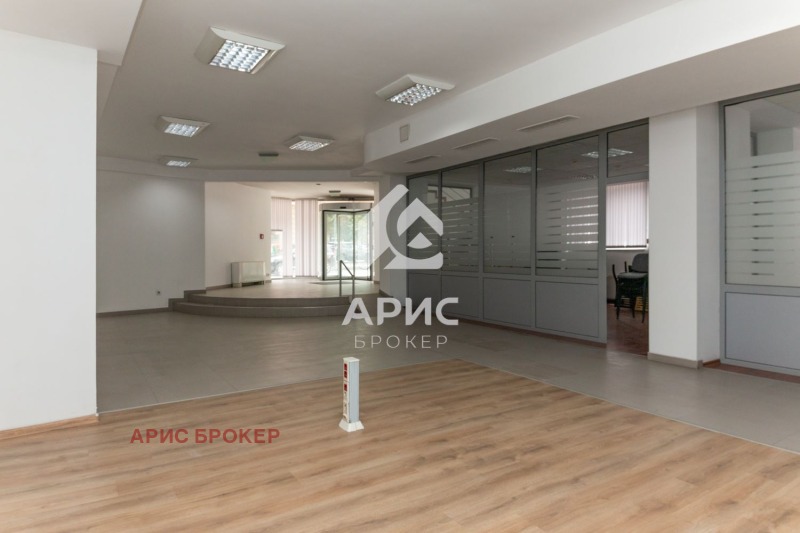 Te huur  Kantoor Plovdiv , Tsentar , 641 m² | 72460763 - afbeelding [2]