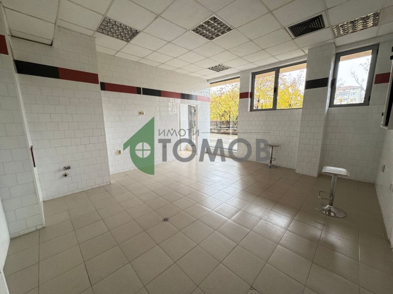 Дава под Наем ОФИС в град Шумен, Център - 64 кв.м / 409 € » 799.93 лв., ИМОТИ ТОМОВ