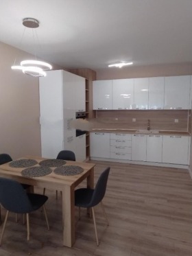 1 quarto Trakiia, Plovdiv 4