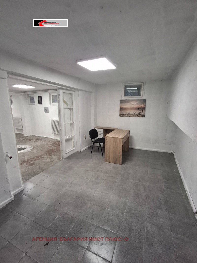 Дава под наем СКЛАД, гр. София, Медицинска академия, снимка 2 - Складове - 53346997