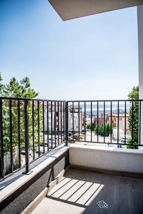 ���� ��� ���� 3-����� | Imot.bg � ����� ������ 14