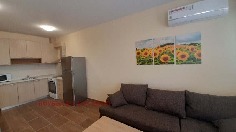 Дава под нем  2-стаен, град София, Младост 1 •  580 EUR • ID 55383197 — holmes.bg - [1] 