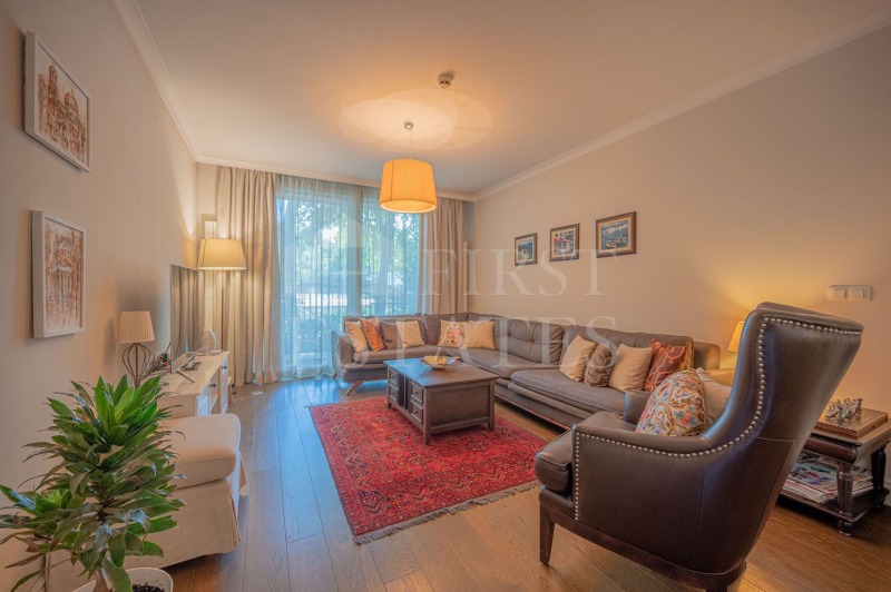 В оренду  1 спальня София , Лозенец , 100 кв.м | 98819943