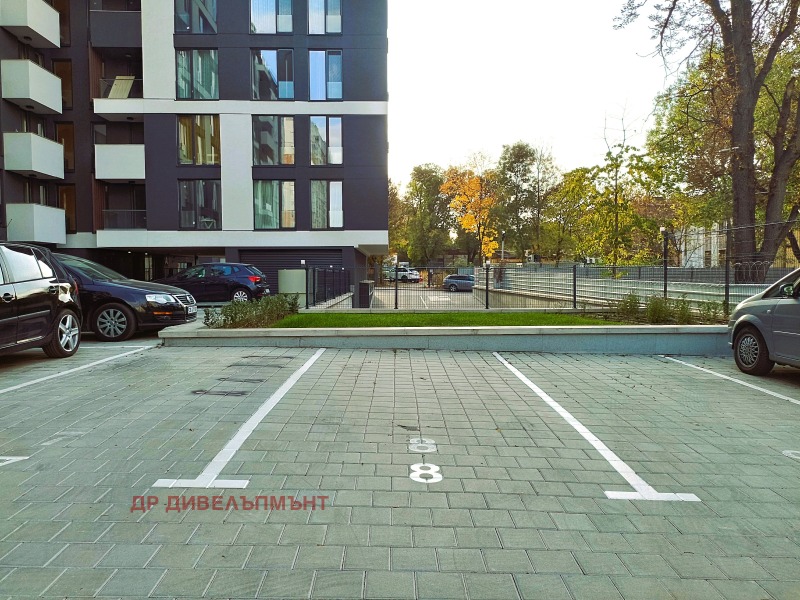 Дава под Наем ПАРКОМЯСТО в град София, Банишора - 15 кв.м / 155 € » 303.15 лв., ДР ДИВЕЛЪПМЪНТ