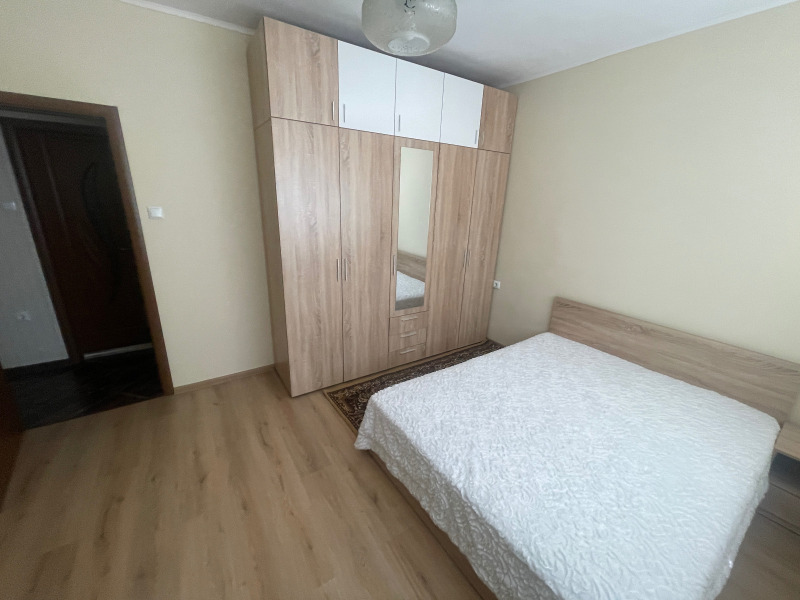 För uthyrning  1 sovrum Ruse , Centar , 55 kvm | 34388102 - bild [11]