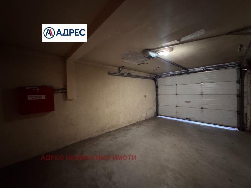 Дава под наем ГАРАЖ, ПАРКОМЯСТО, гр. Стара Загора, Център, снимка 2 - Гаражи и паркоместа - 52536059