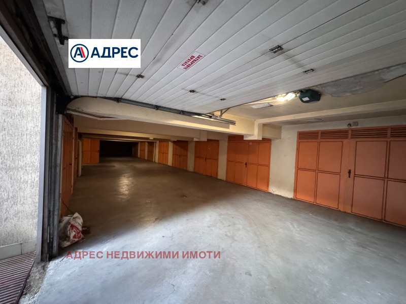 Дава под наем ГАРАЖ, ПАРКОМЯСТО, гр. Стара Загора, Център, снимка 3 - Гаражи и паркоместа - 52536059