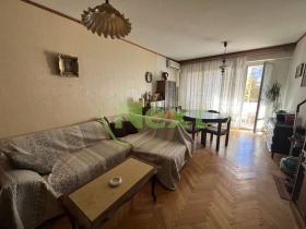 1 chambre Droujba 1, Sofia 1