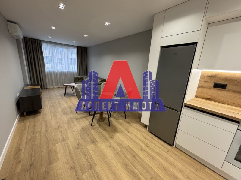Te huur  1 slaapkamer Plovdiv , Kjutsjuk Parizj , 70 m² | 14385425