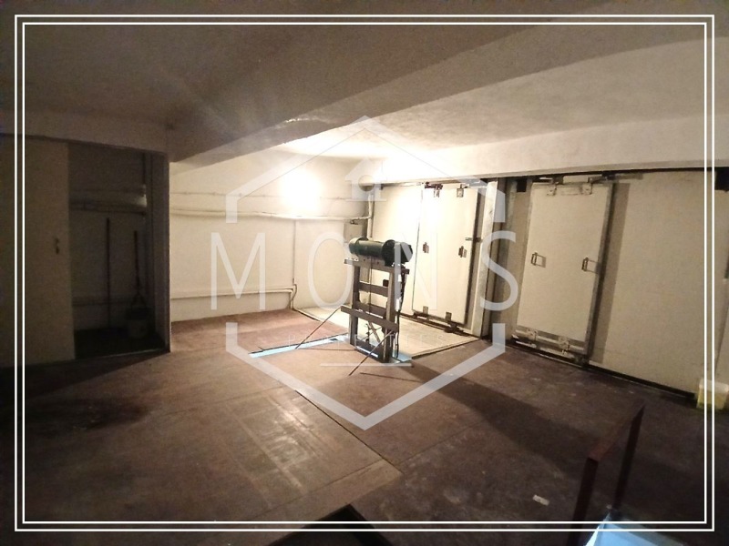 Дава под Наем СКЛАД в град Велико Търново, Център - 103 кв.м / 550 € » 1 075.71 лв., МОНС ПРОПЪРТИС