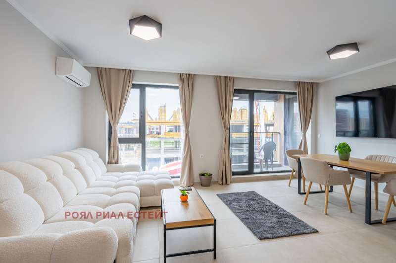Дава под Наем 2-СТАЕН в град Пловдив, Отдих и култура - 70 кв.м / 650 € » 1 271.29 лв., РОЯЛ РИАЛ ЕСТЕЙТ