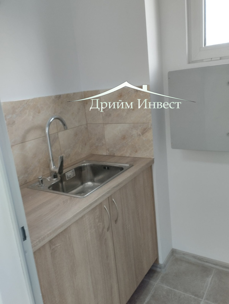 Da affittare  Ufficio Plovdiv , Vastanicheski , 134 mq | 43523991 - Immagine [2]