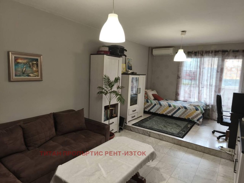 De inchiriat  1 dormitor Burgas , Meden rudnic - zona B , 74 mp | 56036607