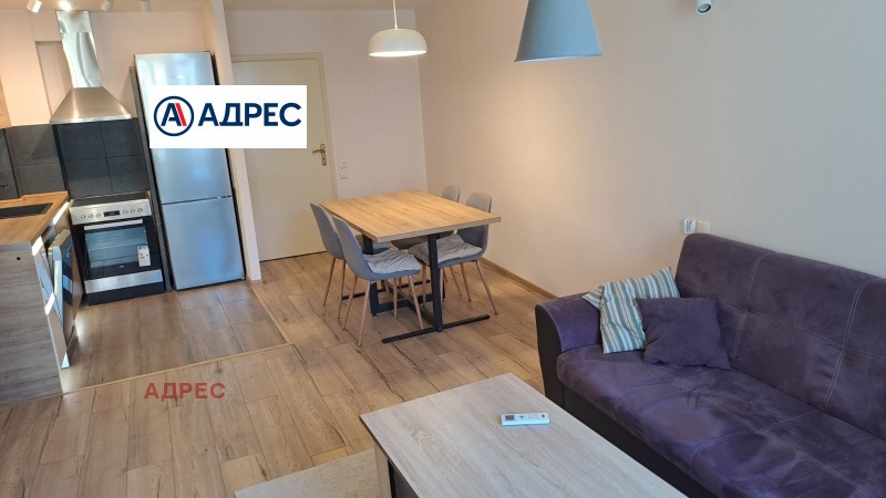 Дава под нем  3-стаен, град Варна, Център •  750 EUR • ID 41550733 — holmes.bg - [1] 