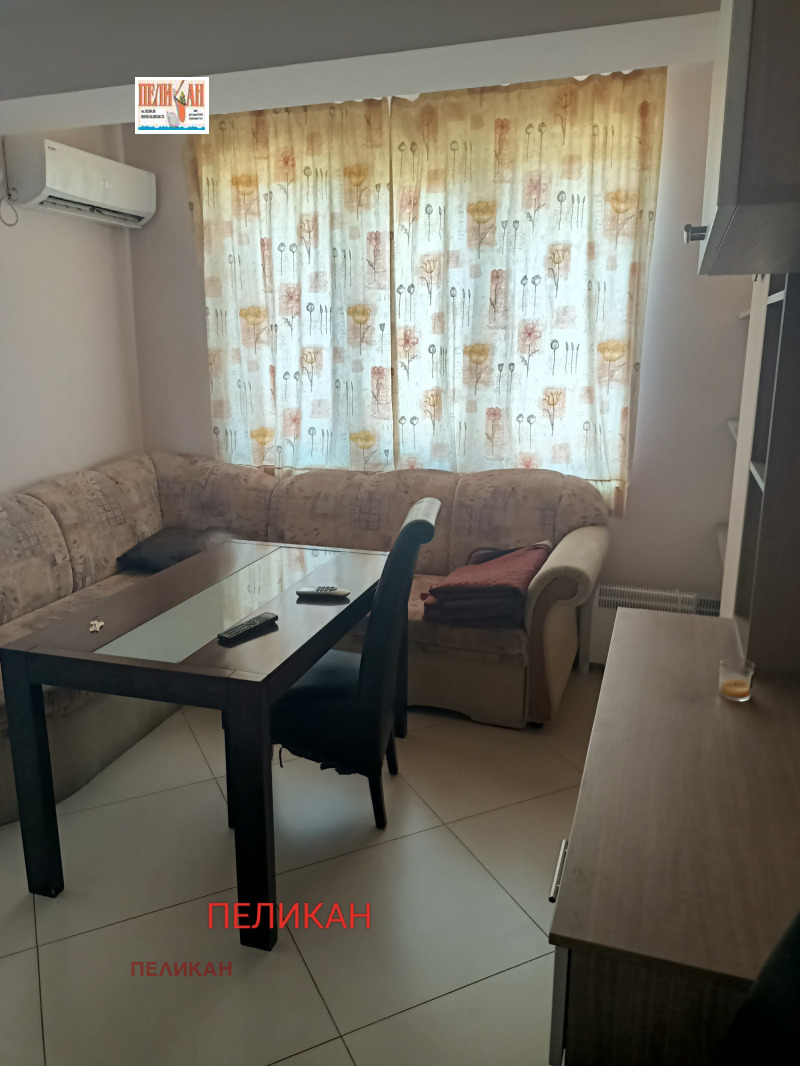 Дава под Наем 3-СТАЕН в град Велико Търново, Център - 90 кв.м / 409.03 € » 800 лв., ПЕЛИКАН