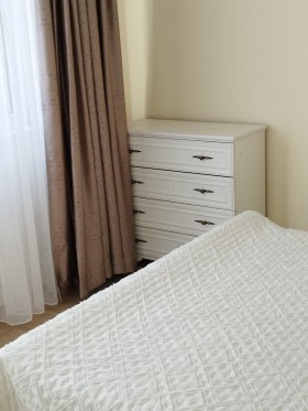 1 chambre Dragalevtsi, Sofia 7