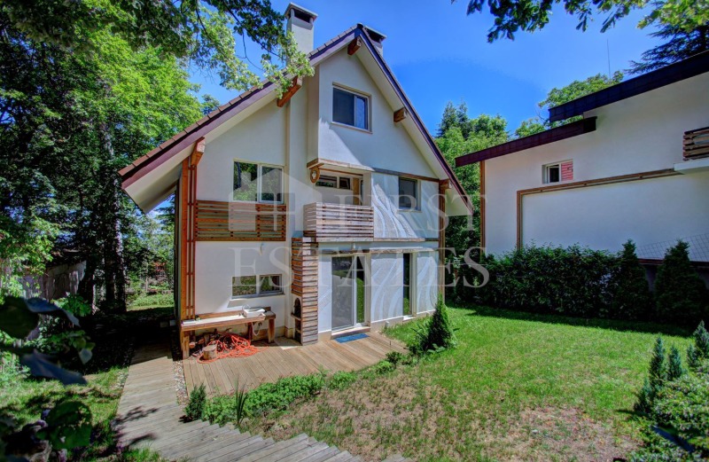 Kiadó  Ház Sofia , Dragalevci , 270 négyzetméter | 80918152