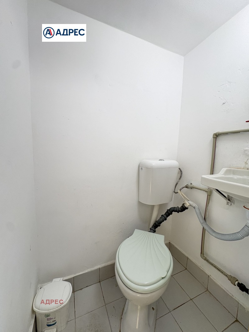 Дава под наем МАГАЗИН, гр. Варна, Окръжна болница-Генерали, снимка 3 - Магазини - 53076584