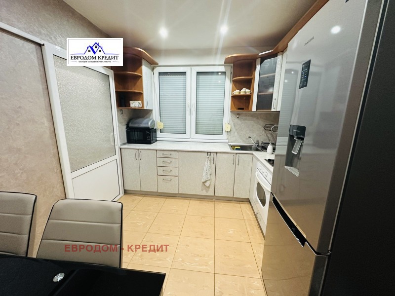 K pronájmu  2 ložnice Stara Zagora , Centar , 64 m2 | 70606109 - obraz [10]