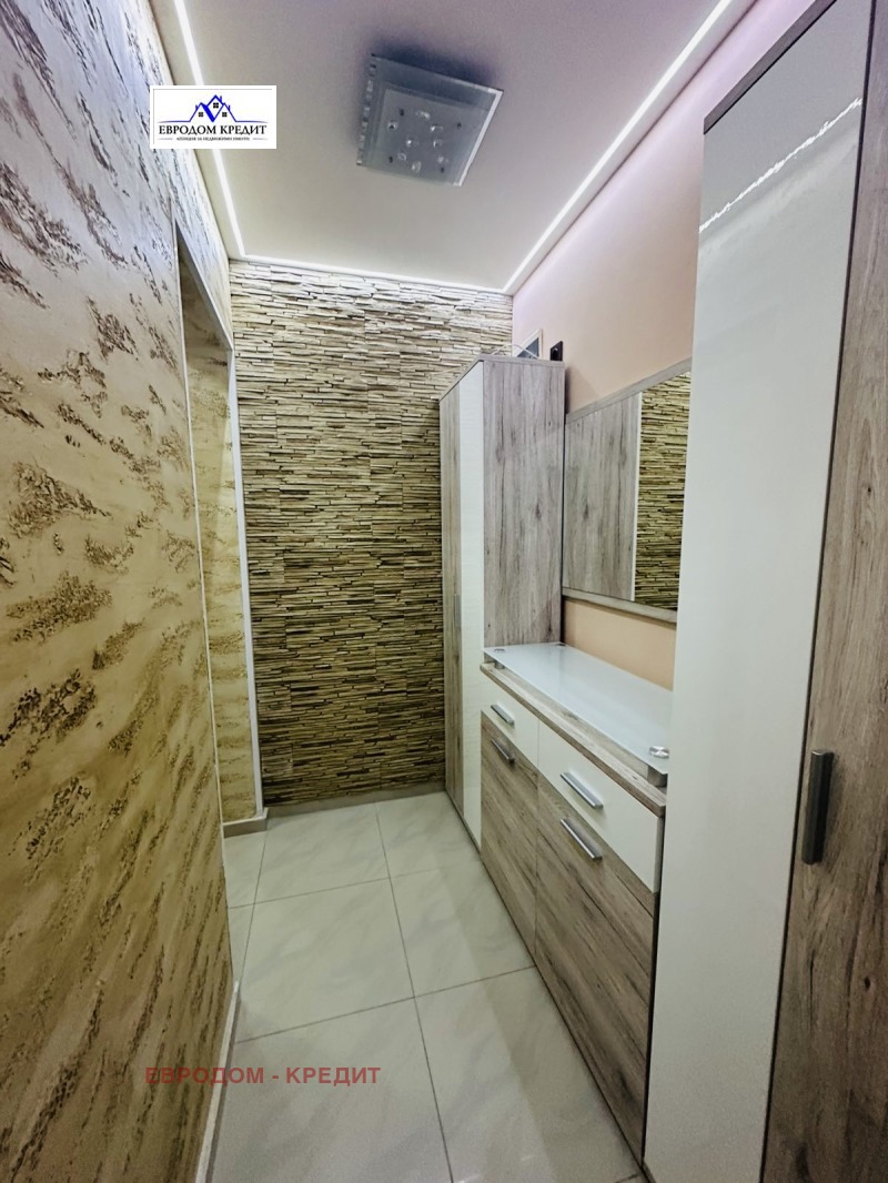 K pronájmu  2 ložnice Stara Zagora , Centar , 64 m2 | 70606109 - obraz [4]