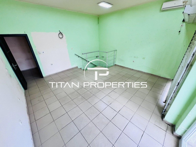 Te huur  Winkel Burgas , Tsentar , 64 m² | 93093052