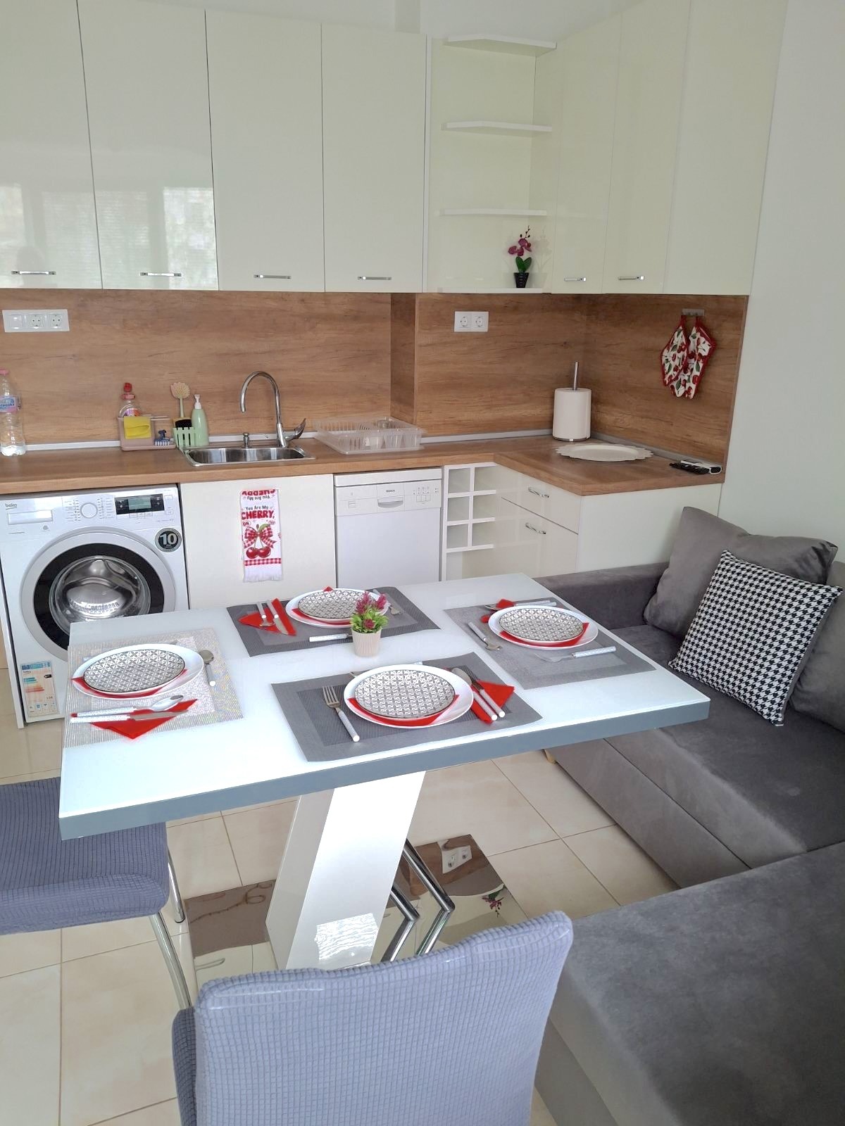 Дава под наем 3-СТАЕН, гр. София, Красно село, снимка 2 - Апартаменти - 54356564