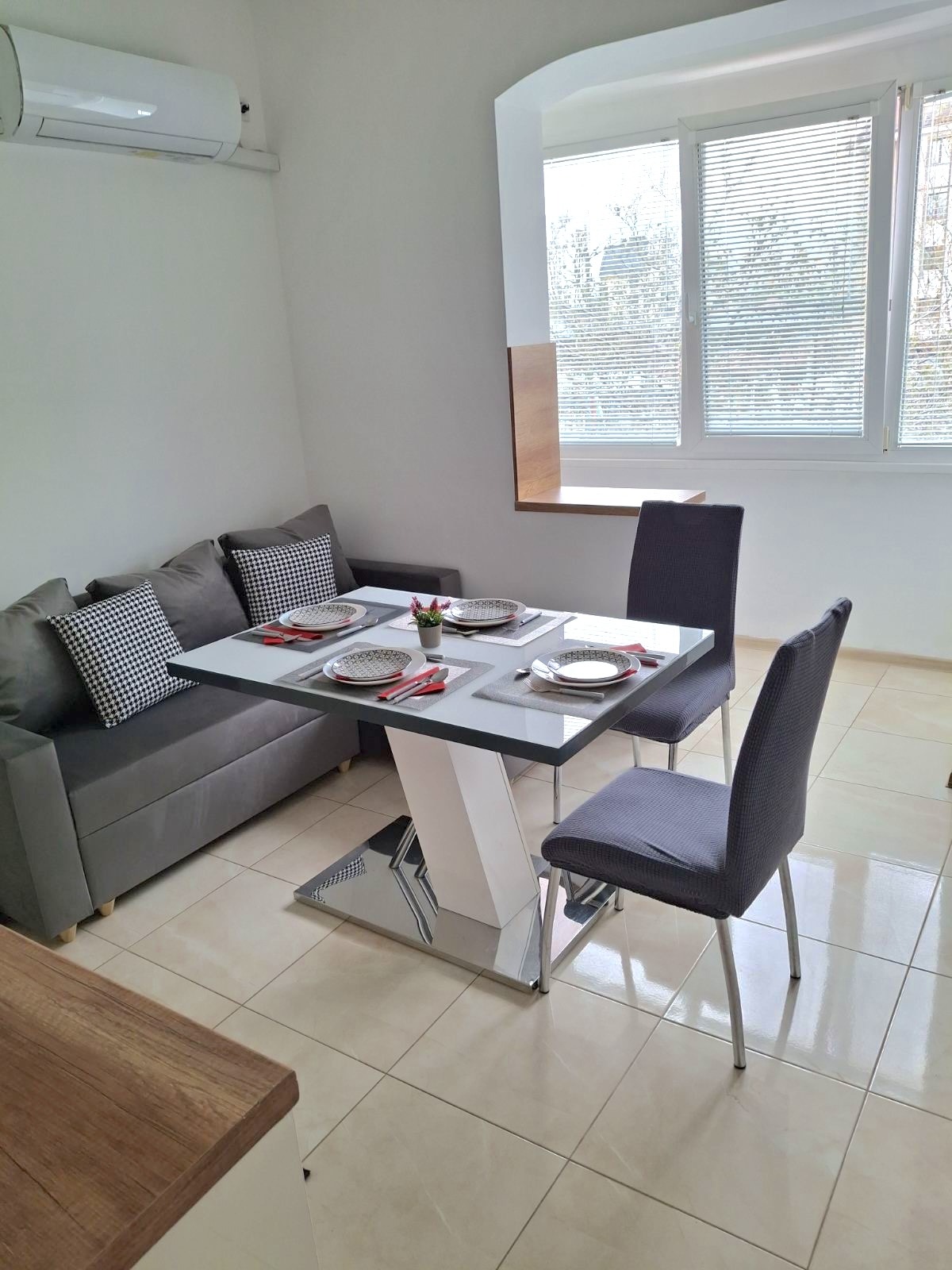 Дава под наем 3-СТАЕН, гр. София, Красно село