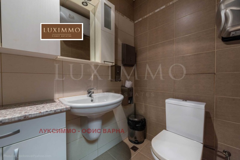 Προς ενοικίαση  Γραφείο Βαρνα , Σπορτνα ζαλα , 410 τ.μ | 82697217 - εικόνα [8]