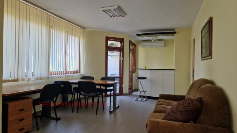 Издаје се  1 спаваћа соба Пловдив , Центар , 64 м2 | 60730795 - слика [2]