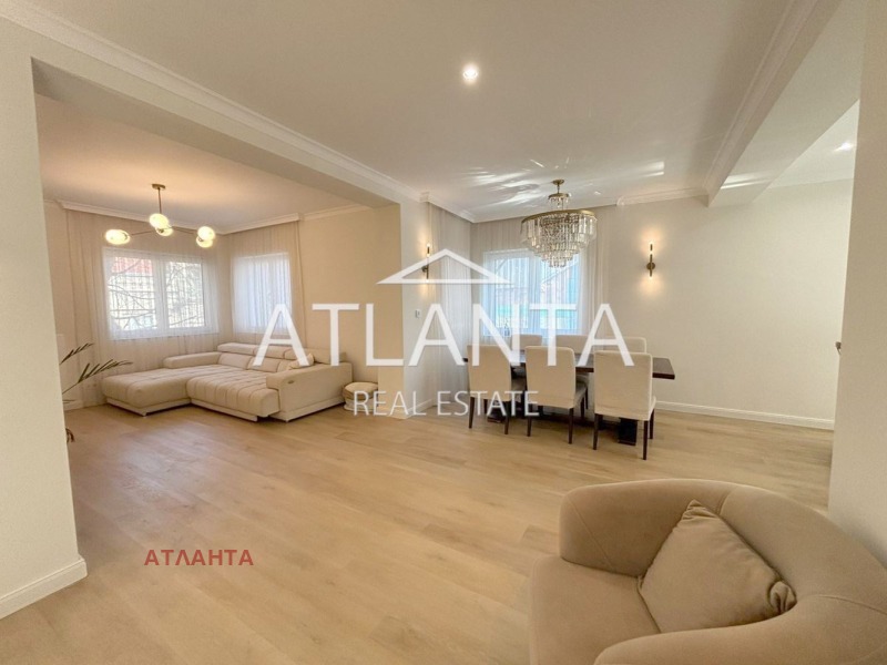 A louer  3+ chambres Varna , Gratska mahala , 270 m² | 85169607
