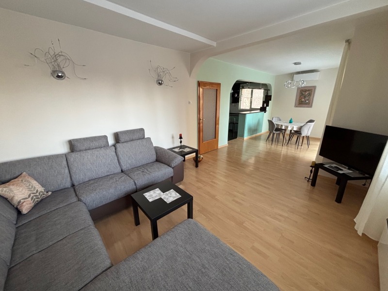 Zu vermieten  2 Schlafzimmer Sofia , Strelbishte , 110 qm | 75921762