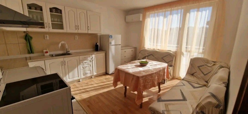 En renta  2 dormitorios Plovdiv , Kyuchuk Parizh , 90 metros cuadrados | 11662261