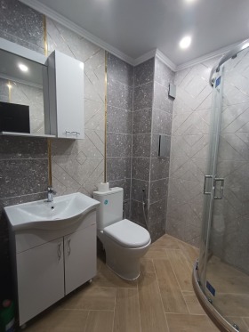 1 dormitor Slaveicov, Burgas 11