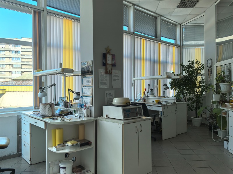 В аренду  Офис Ямбол , Център , 94 кв.м | 12385853 - изображение [3]