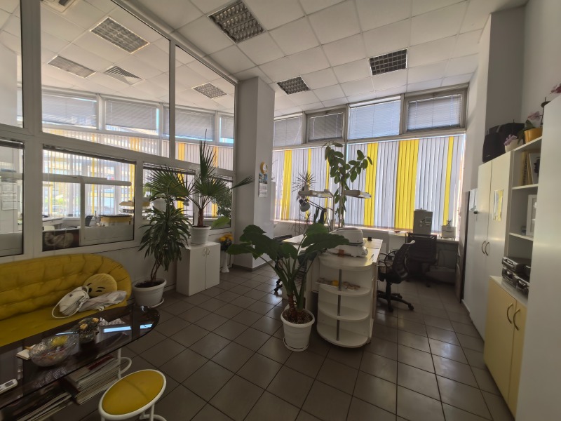 В аренду  Офис Ямбол , Център , 94 кв.м | 12385853