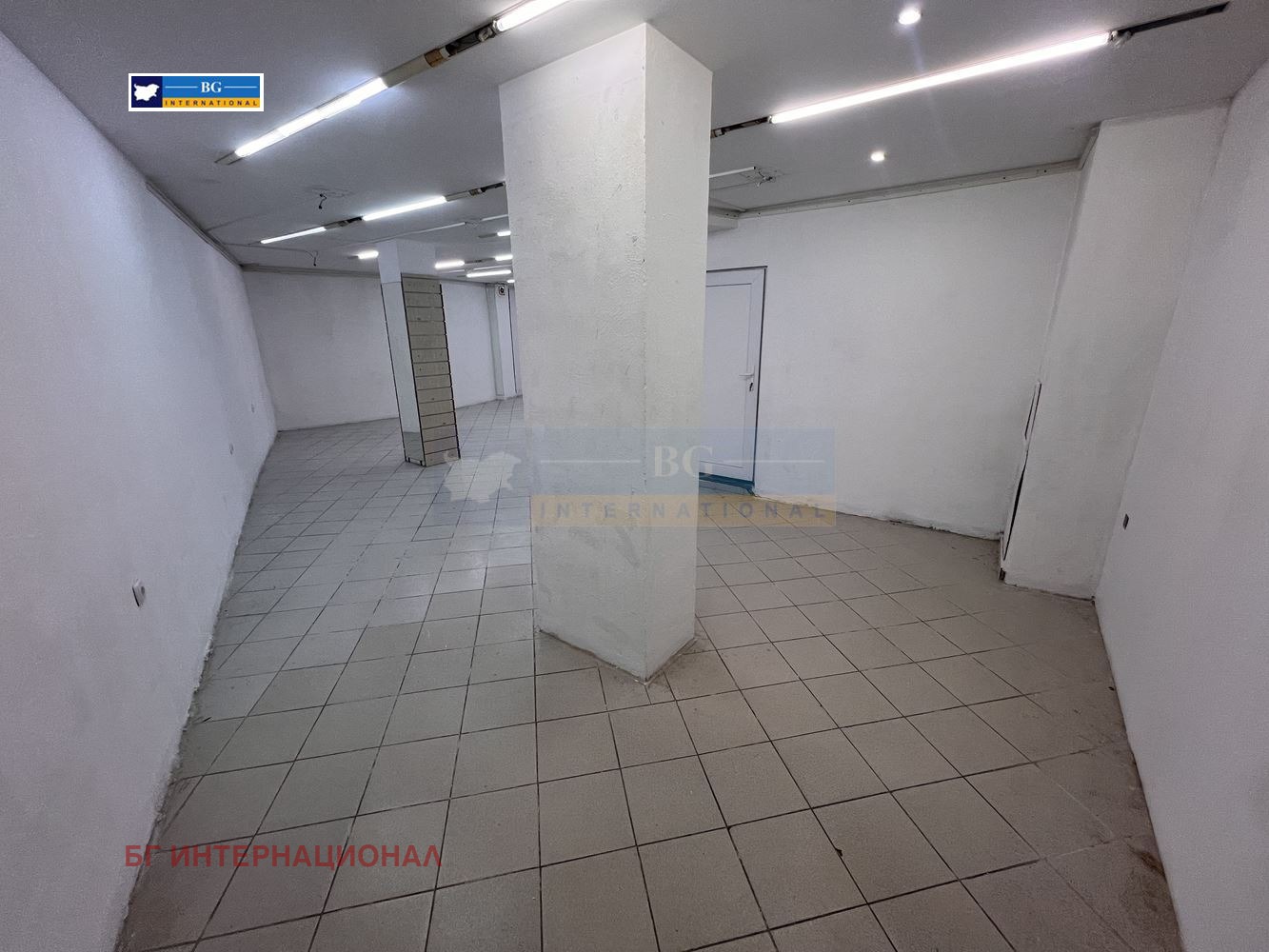 Дава под наем МАГАЗИН, гр. Бургас, Център, снимка 9 - Магазини - 53041083