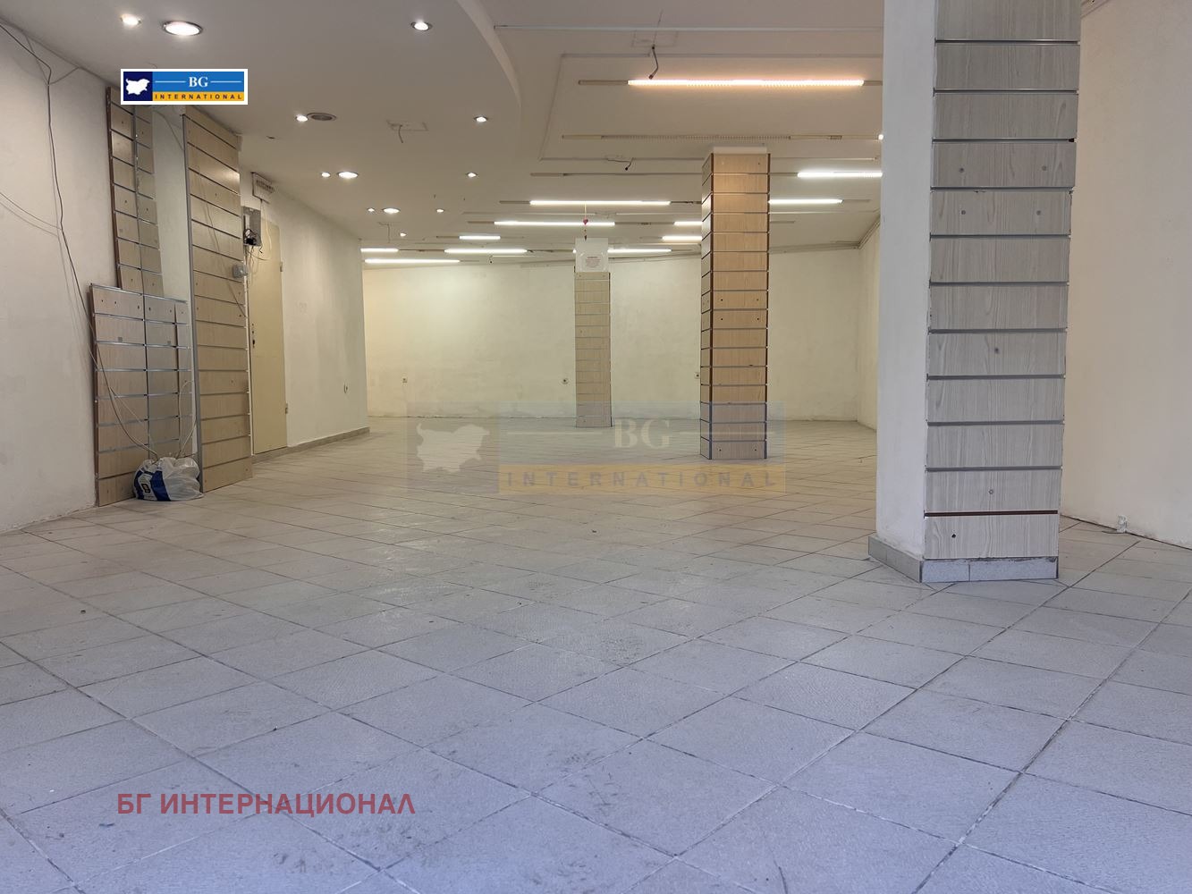 Дава под наем МАГАЗИН, гр. Бургас, Център, снимка 5 - Магазини - 53041083