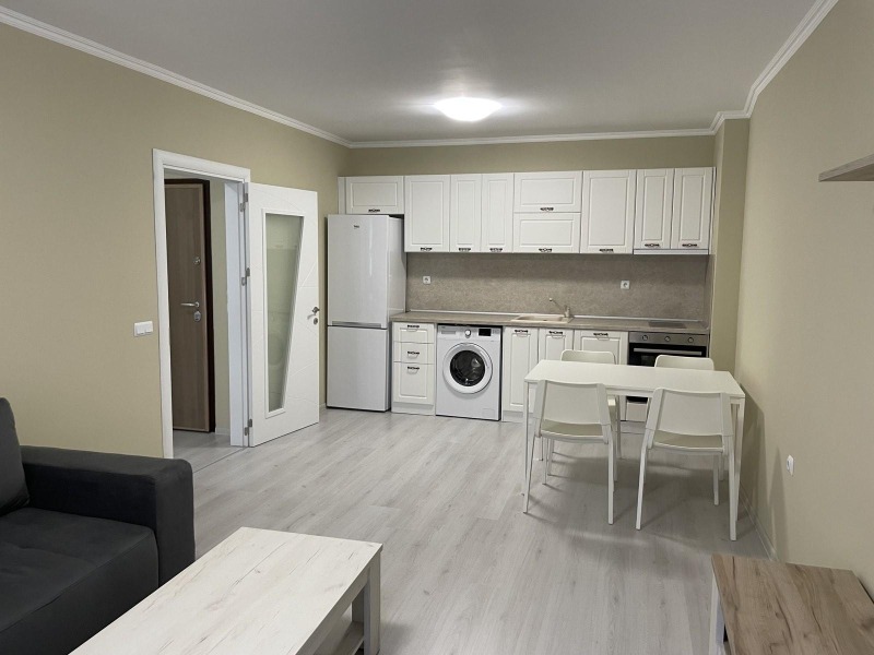 Da affittare  1 camera da letto Plovdiv , Marasha , 65 mq | 15106371