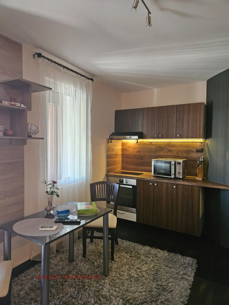 För uthyrning  1 sovrum Sofia , Centar , 80 kvm | 26033131 - bild [3]