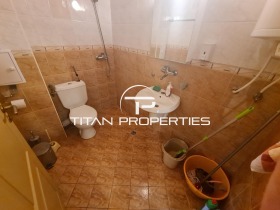 1 quarto Vazrajdane, Burgas 5
