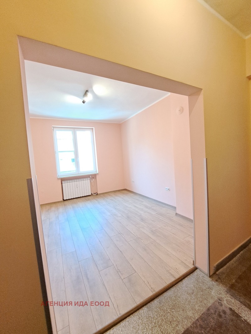 Vuokrattavana  Toimisto Sofia , Tsentar , 70 neliömetriä | 27497092 - kuva [6]