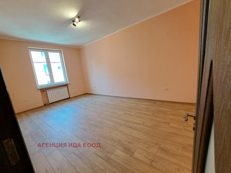 Vuokrattavana  Toimisto Sofia , Tsentar , 70 neliömetriä | 27497092 - kuva [8]