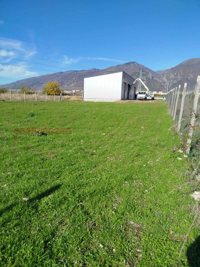 Дава под наем МЯСТО, гр. Карлово, област Пловдив, снимка 2 - Парцели - 52782168