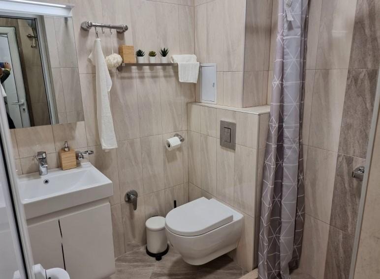 Издаје се  1 спаваћа соба Софија , Зона Б-5 , 65 м2 | 51005696 - слика [8]