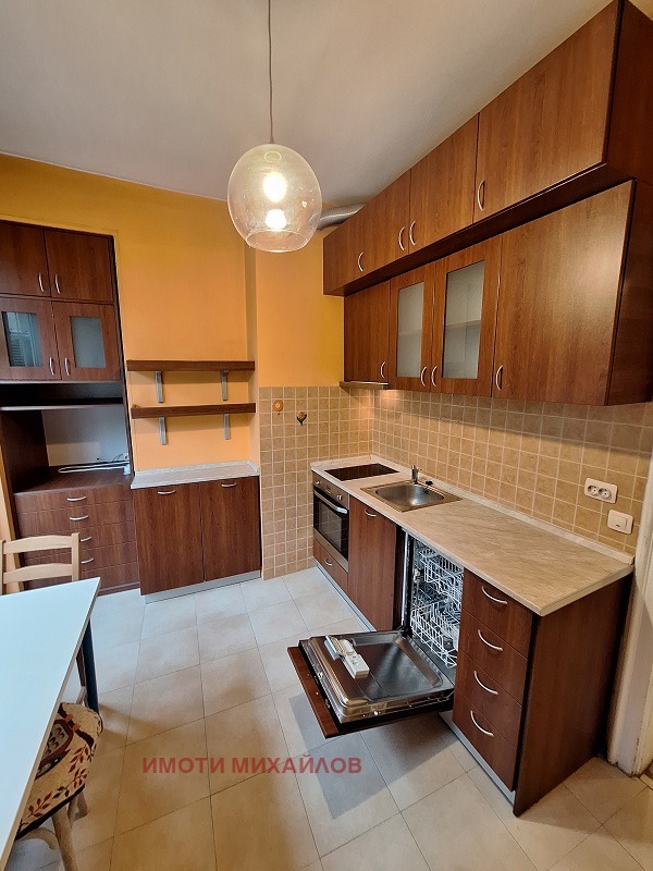 Дава под наем 2-СТАЕН, гр. София, Център, снимка 6 - Апартаменти - 52680634