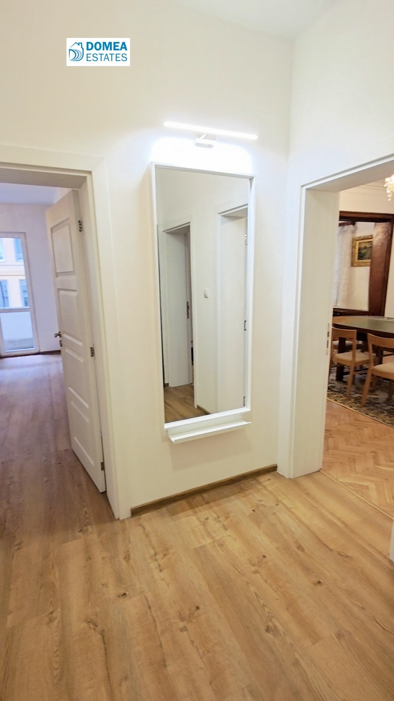 De inchiriat  3+ dormitor Sofia , Iztoc , 135 mp | 24637410